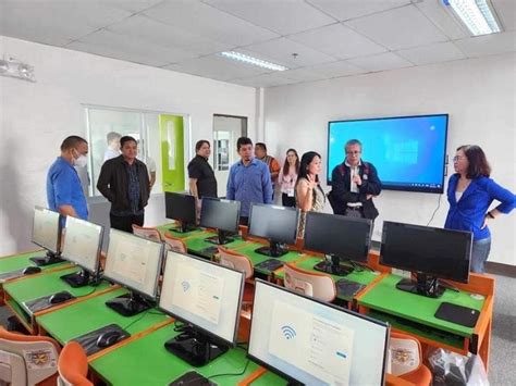 Caloocan university opens new tuition.